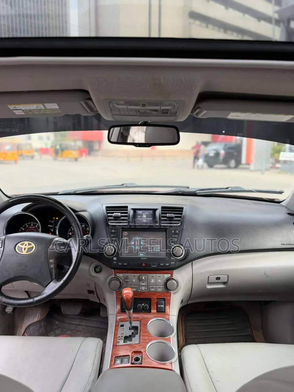 Toyota Highlander SE 2011 Burgundy