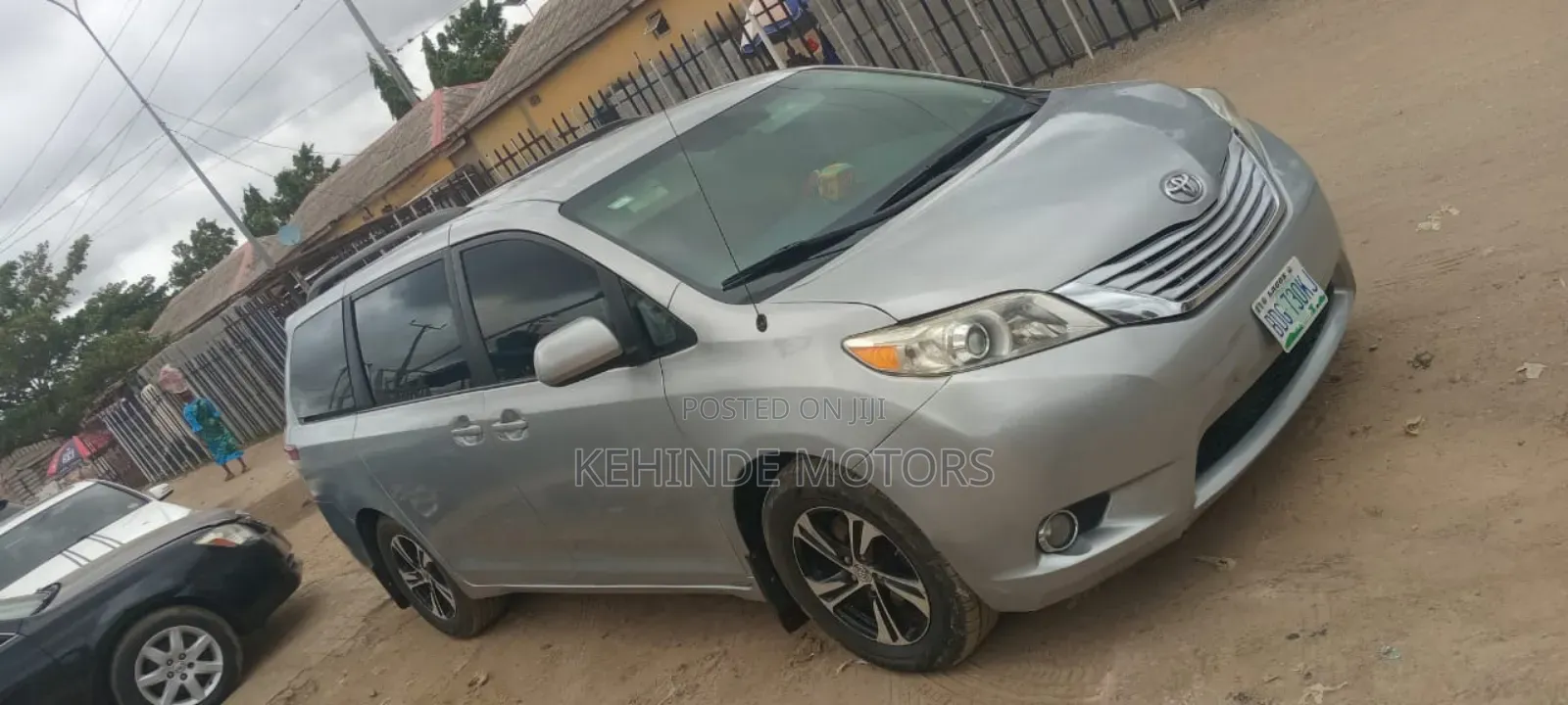 Toyota Sienna LE 7 Passenger 2011 Gray