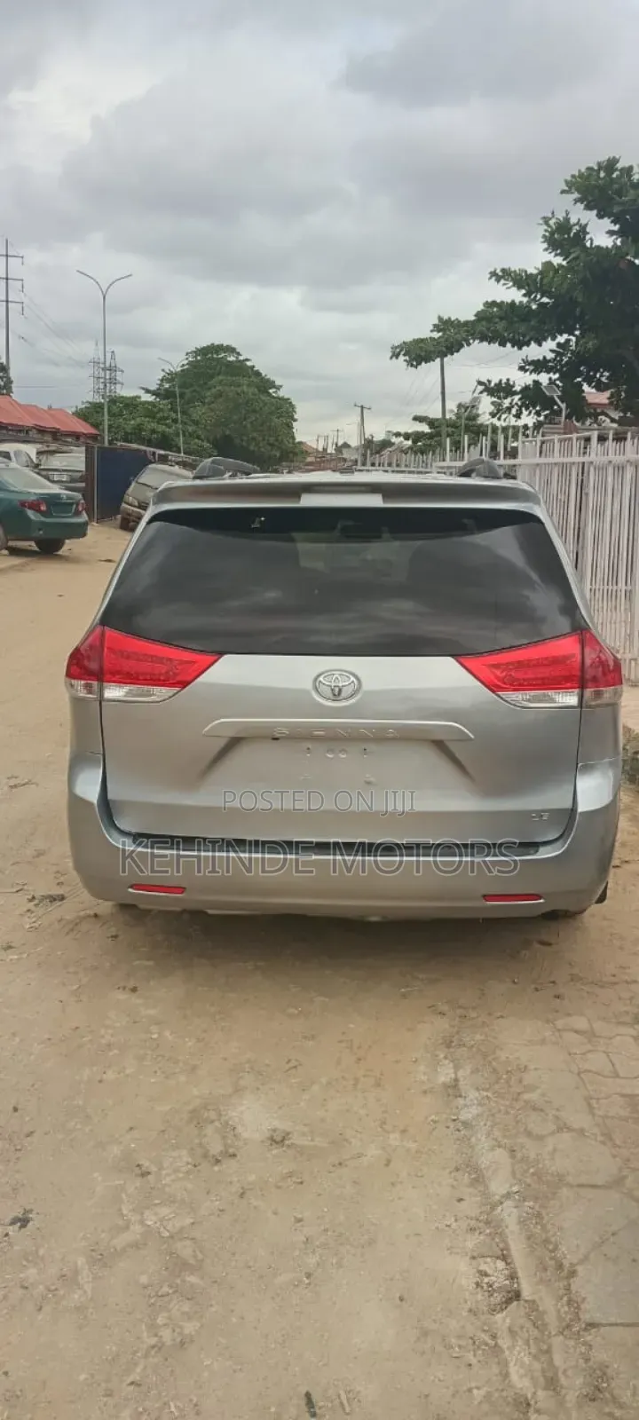 Toyota Sienna LE 7 Passenger 2011 Gray