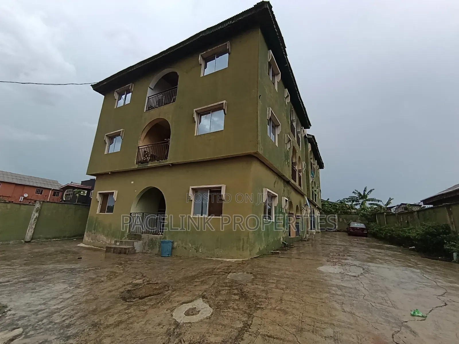 12bdrm Block of Flats in Abule Egba for sale