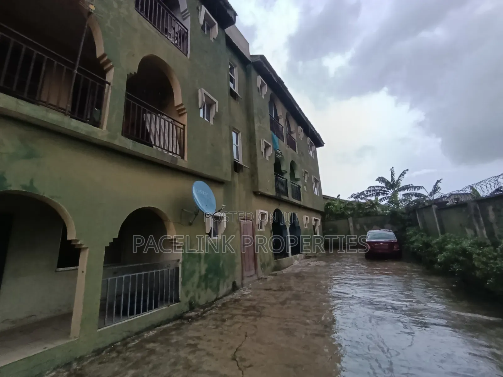 12bdrm Block of Flats in Abule Egba for sale