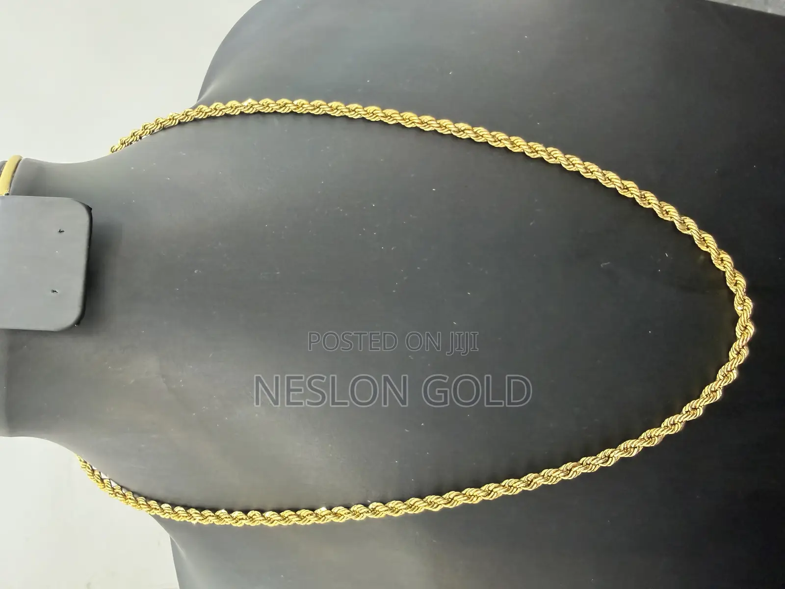 Pure Italy 750 Tested 18karat Twisted Design Necklace