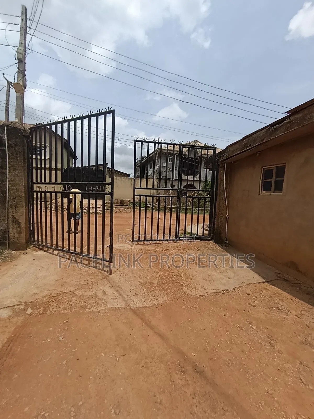 12bdrm Block of Flats in Ipaja Road for sale