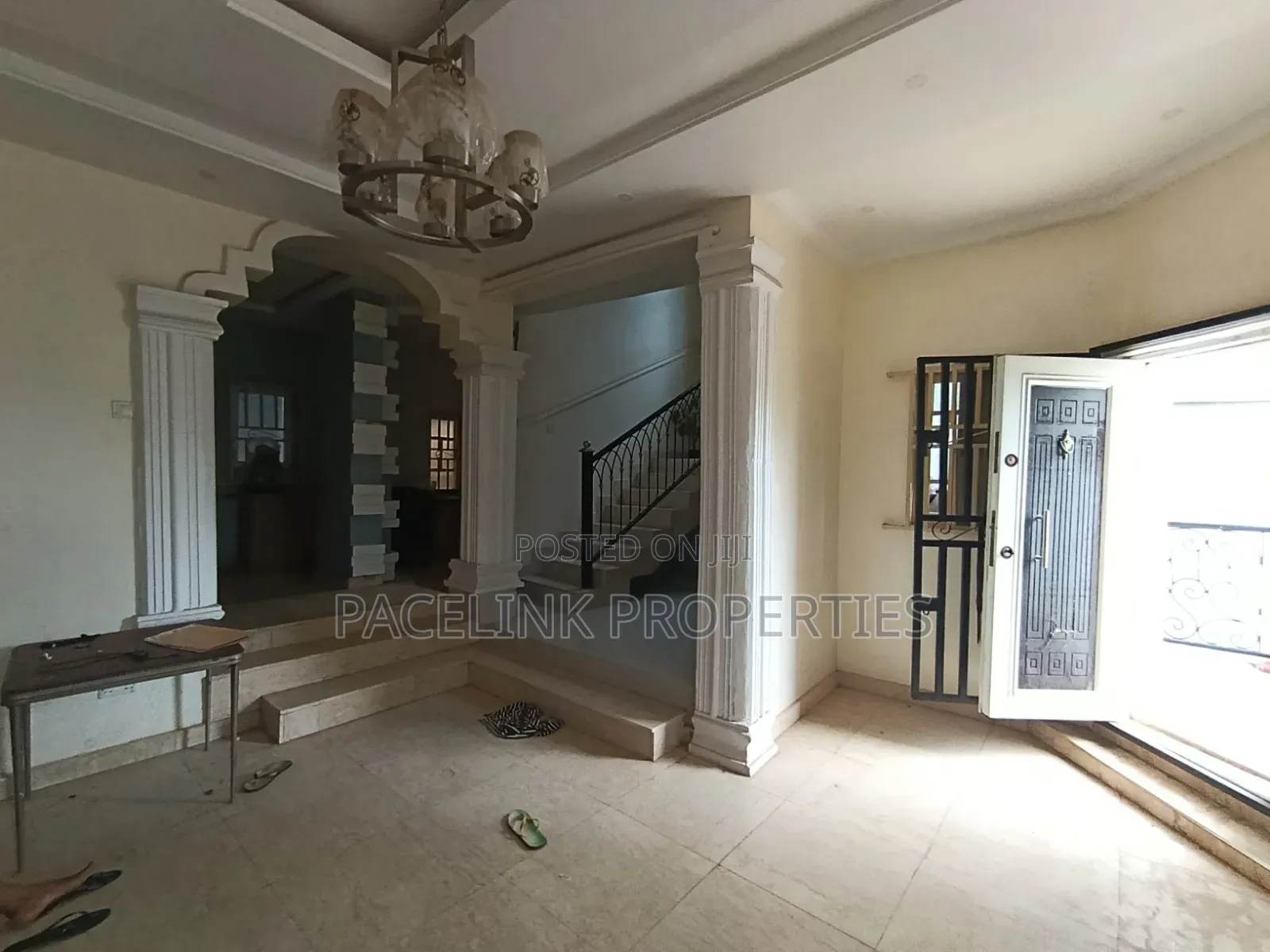 5bdrm Duplex in Iyana Ipaja for sale