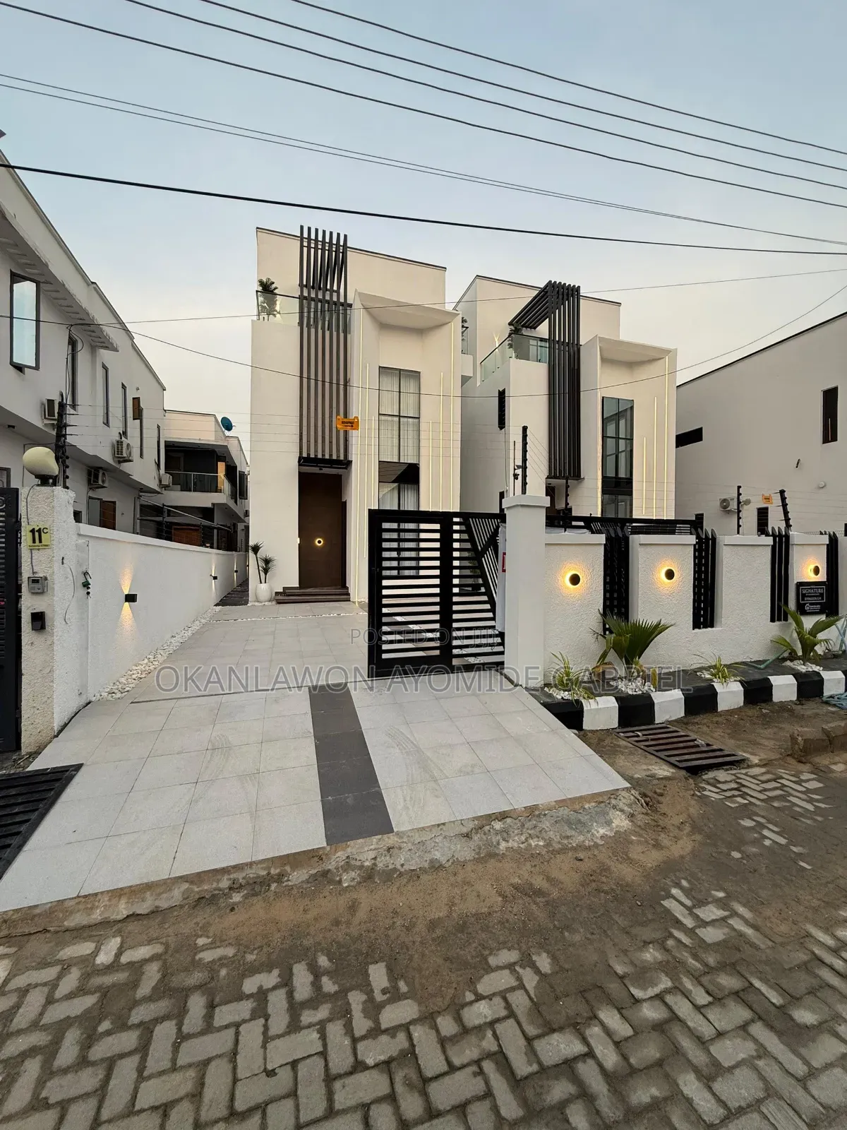 5bdrm Duplex in Lekki Expressway for sale