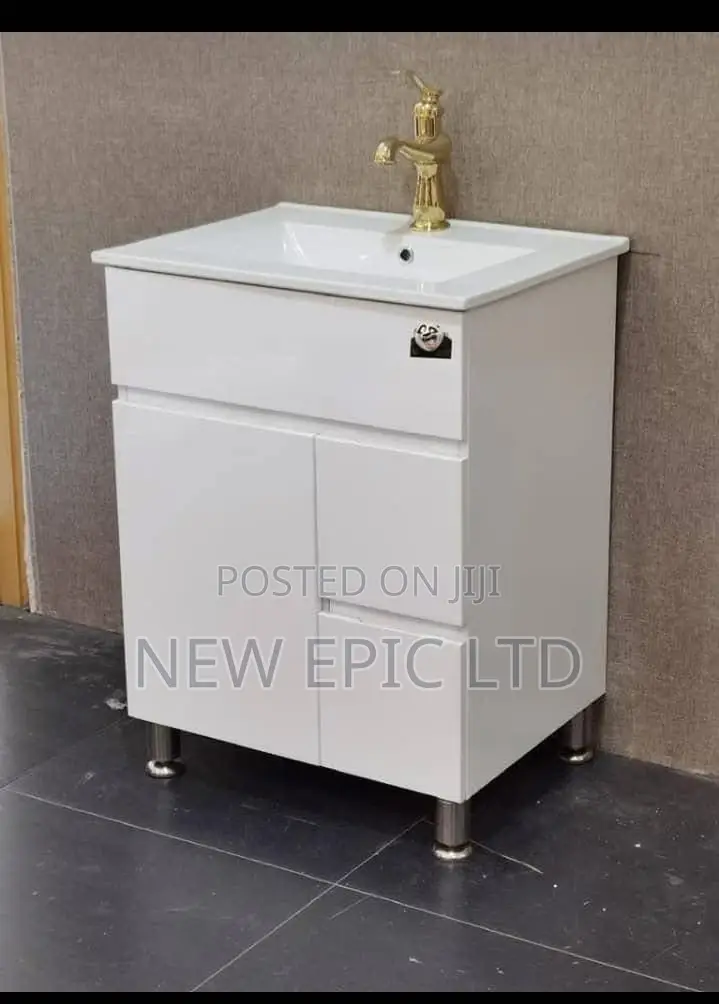 Single Cabinets With Plan Mirror