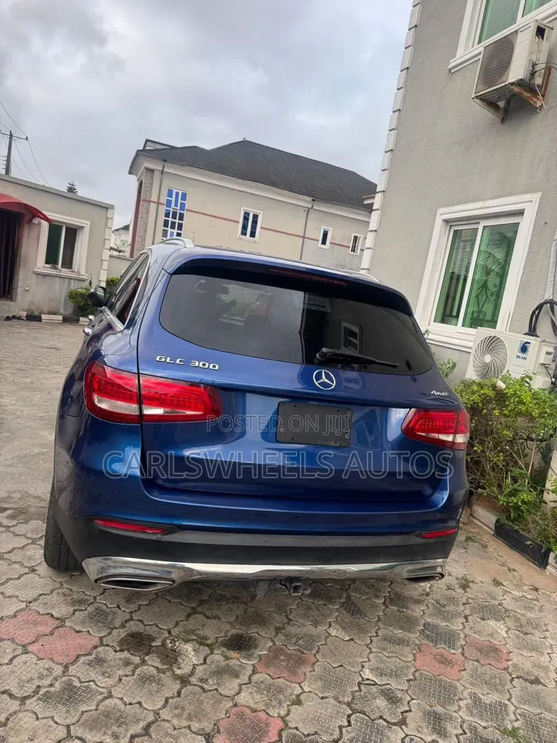 Mercedes-Benz GLC-Class 2016 Blue