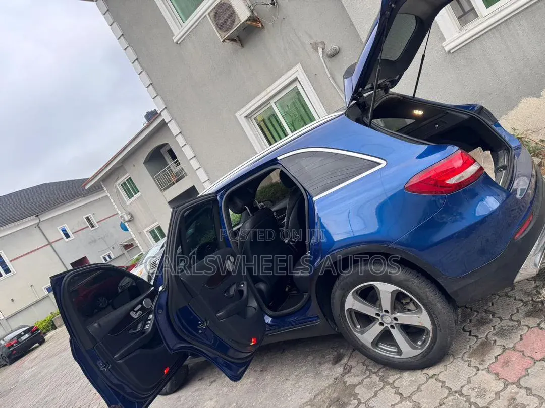 Mercedes-Benz GLC-Class 2016 Blue