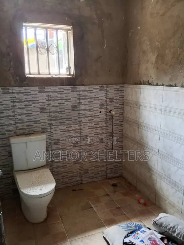 3bdrm Block of Flats in Wuse Zone 2 for sale