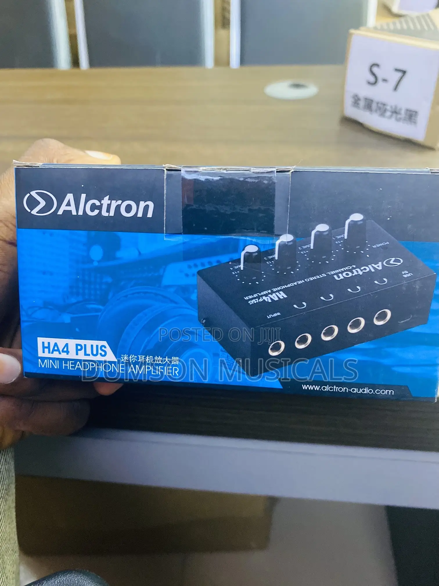 Alctron Ha4 4 Channels Headphone Amplifier