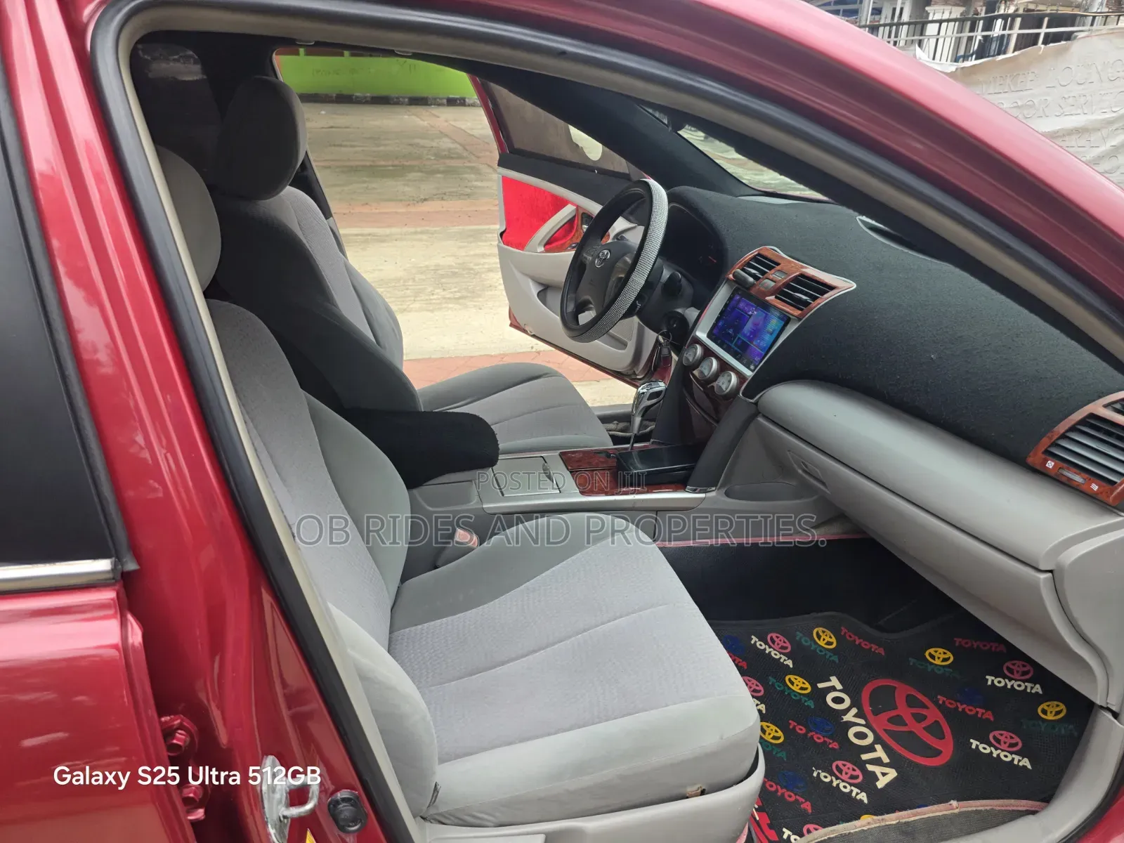 Toyota Camry XLE 4dr Sedan (2.5L 4cyl 6AM) 2010 Red