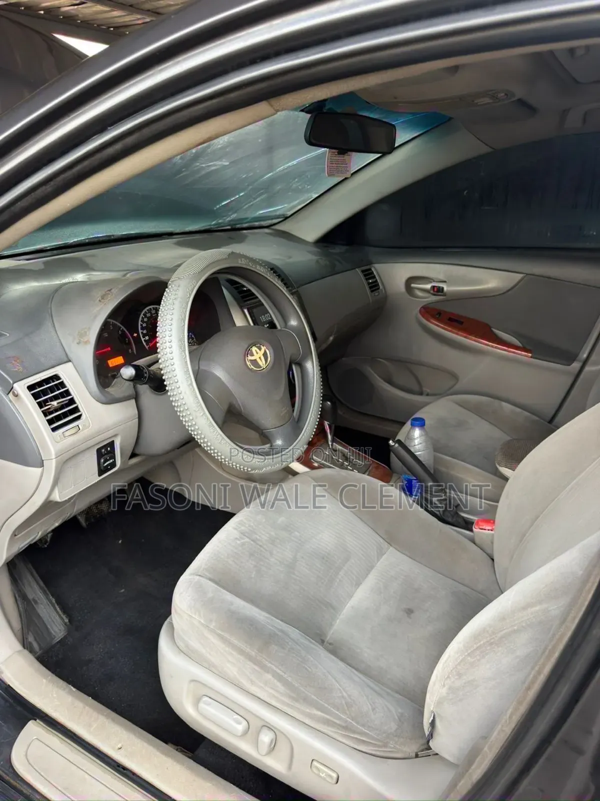 Toyota Corolla LE 4dr Sedan (1.8L 4cyl 4A) 2010 Gray