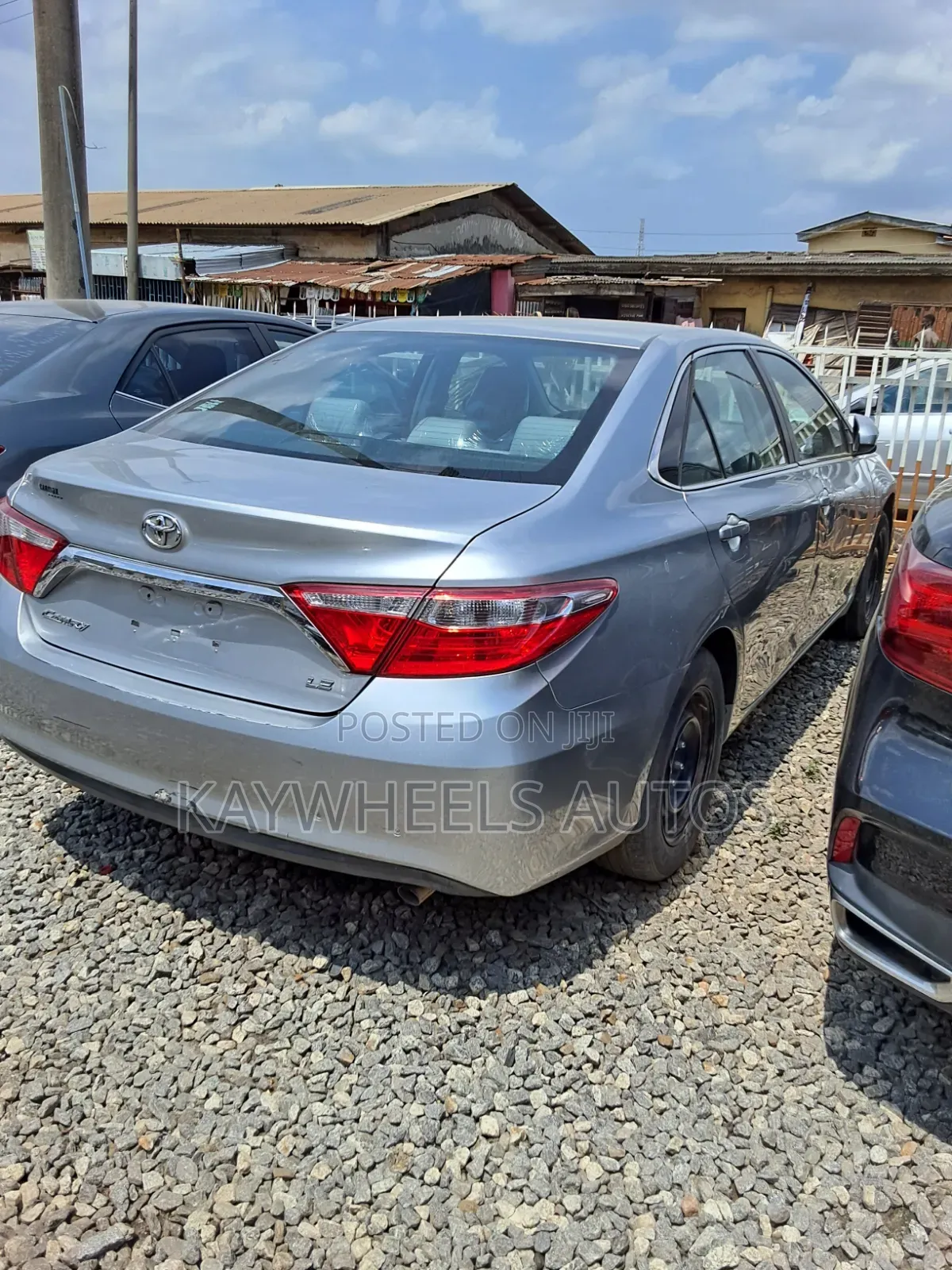Toyota Camry LE 4dr Sedan (2.5L 4cyl 6A) 2017 Silver