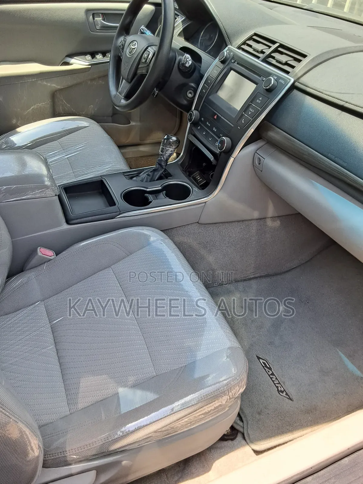 Toyota Camry LE 4dr Sedan (2.5L 4cyl 6A) 2017 Silver