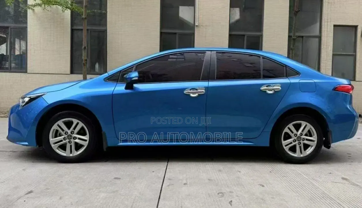 Toyota Corolla XSE 2020 Blue