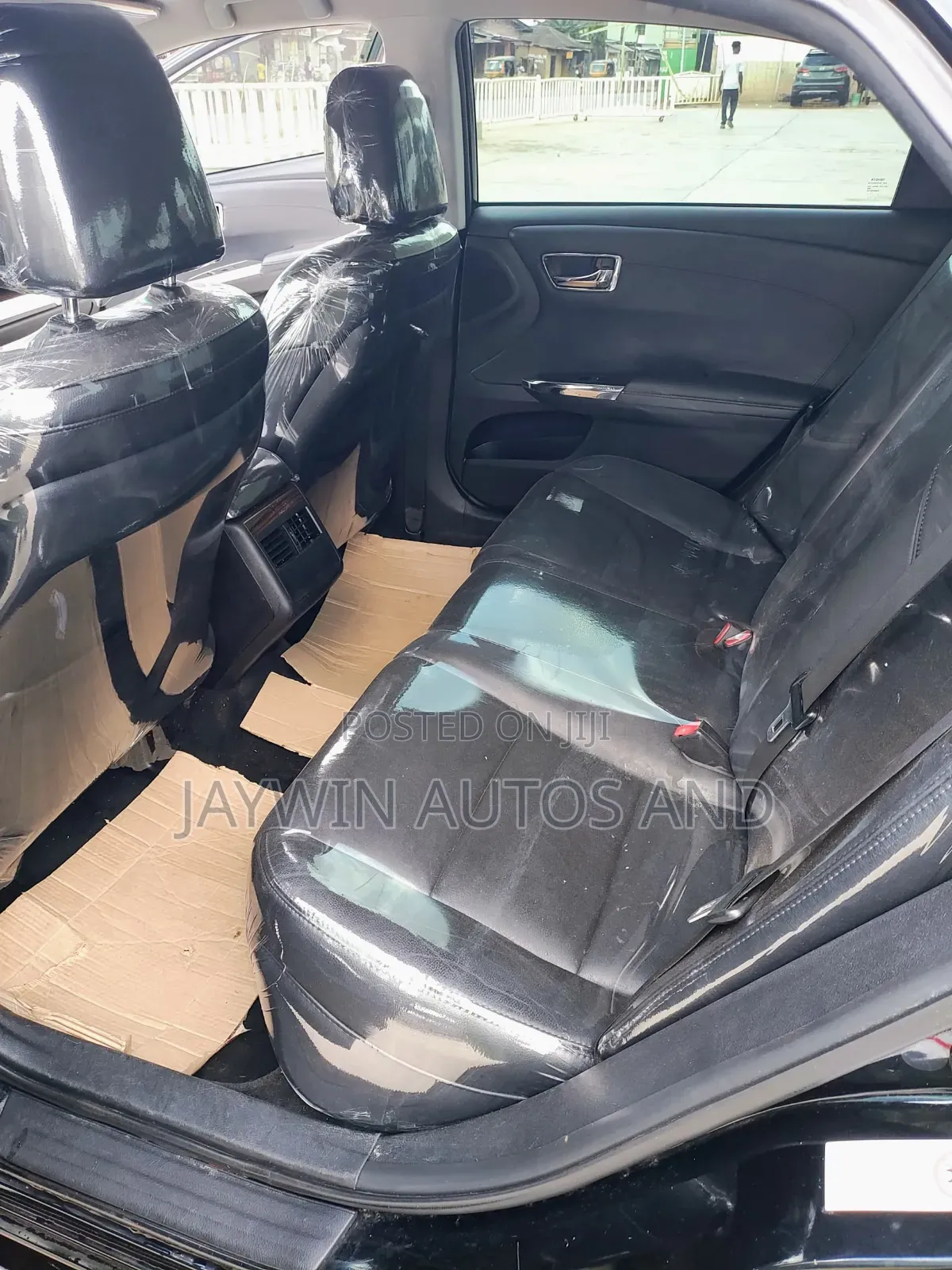 Toyota Avalon XLE Plus FWD Sedan (3.6L 6cyl 6A) 2016 Black