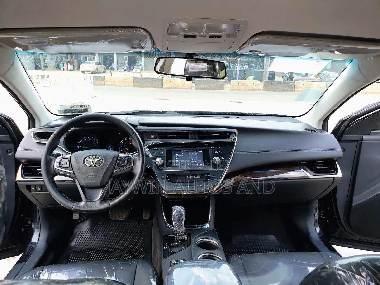 Toyota Avalon XLE Plus FWD Sedan (3.6L 6cyl 6A) 2016 Black