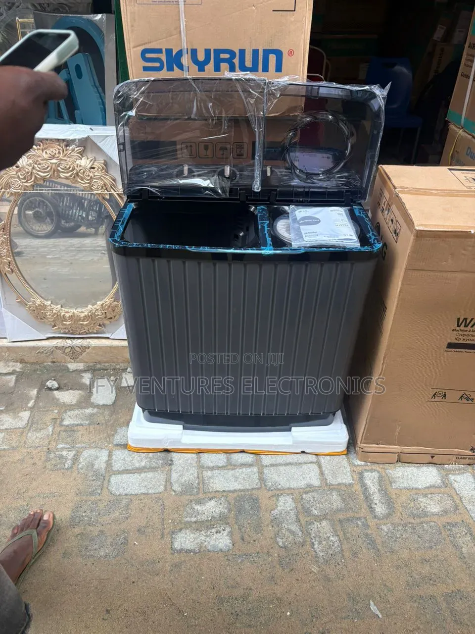 8kg Lg Twin Top Loader Semi Automatic Washing Machine With Roller Jet.