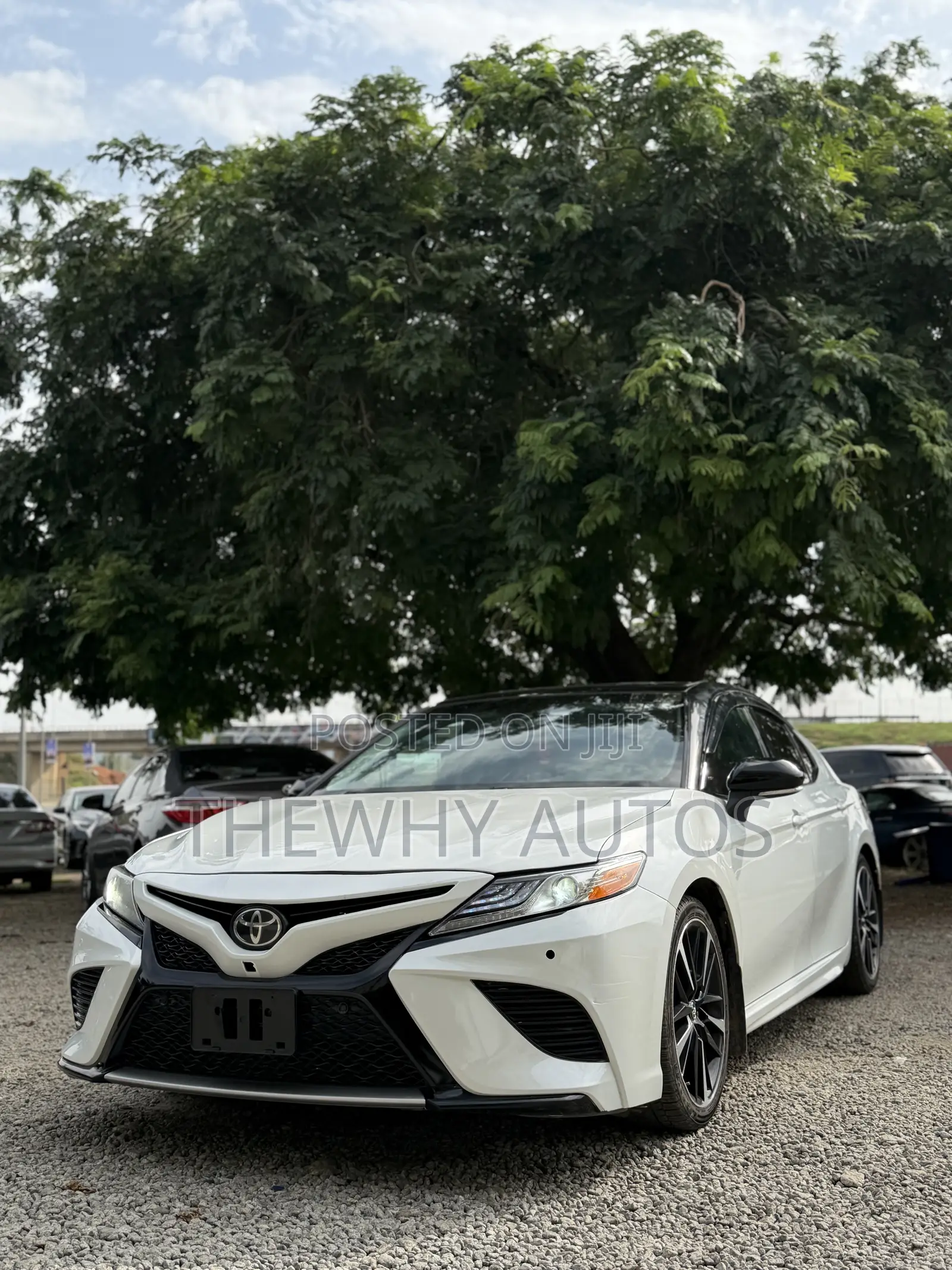 Toyota Camry XSE FWD (2.5L 4cyl 8AM) 2018 White