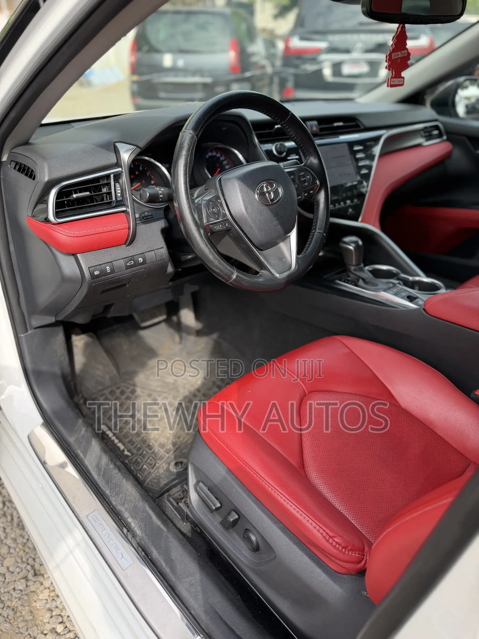 Toyota Camry XSE FWD (2.5L 4cyl 8AM) 2018 White