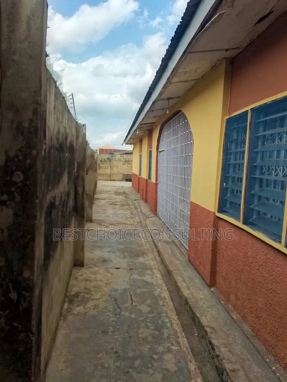 4bdrm Bungalow in Oki, Ibadan for sale