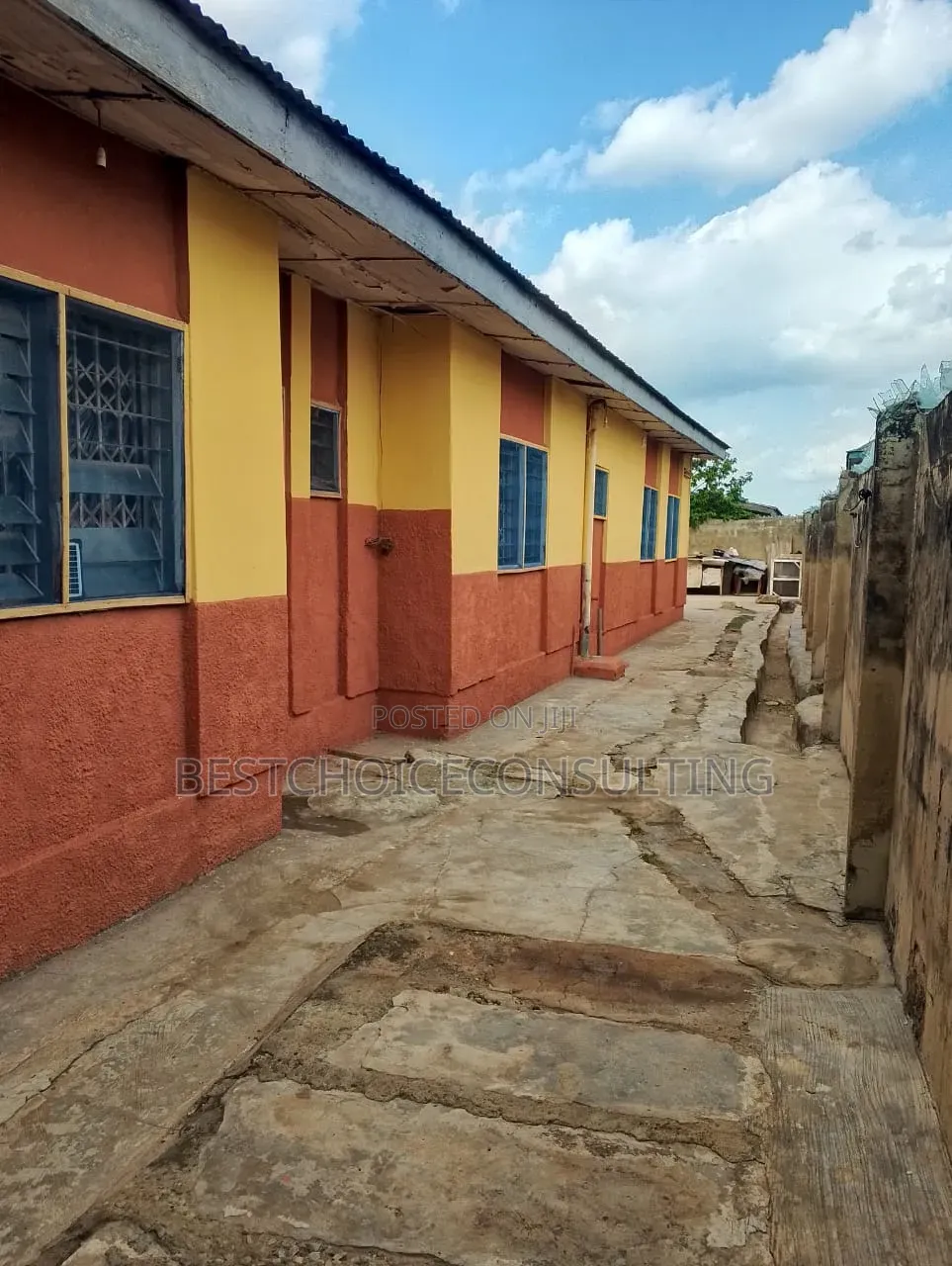 4bdrm Bungalow in Oki, Ibadan for sale