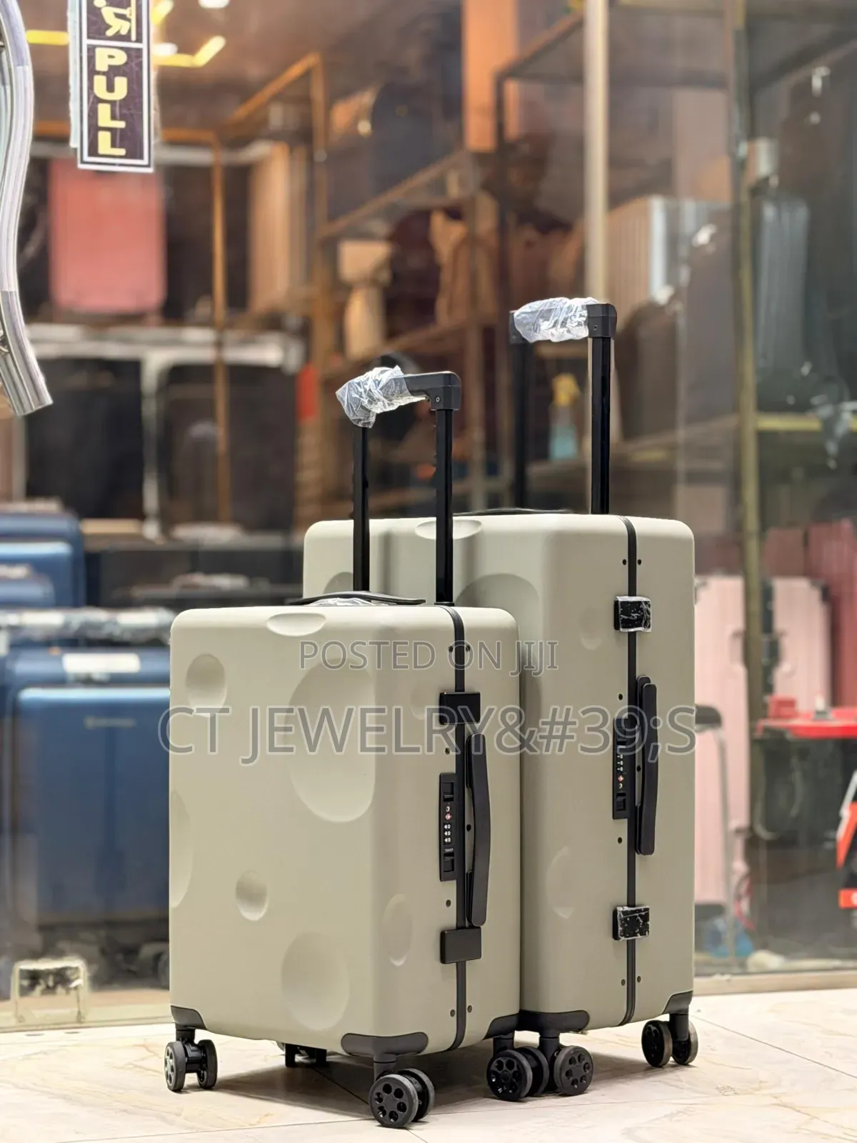 Hard Shell Luggage 360° Spinner Wheels,Tsa Lock,Durable Travelsuitcase