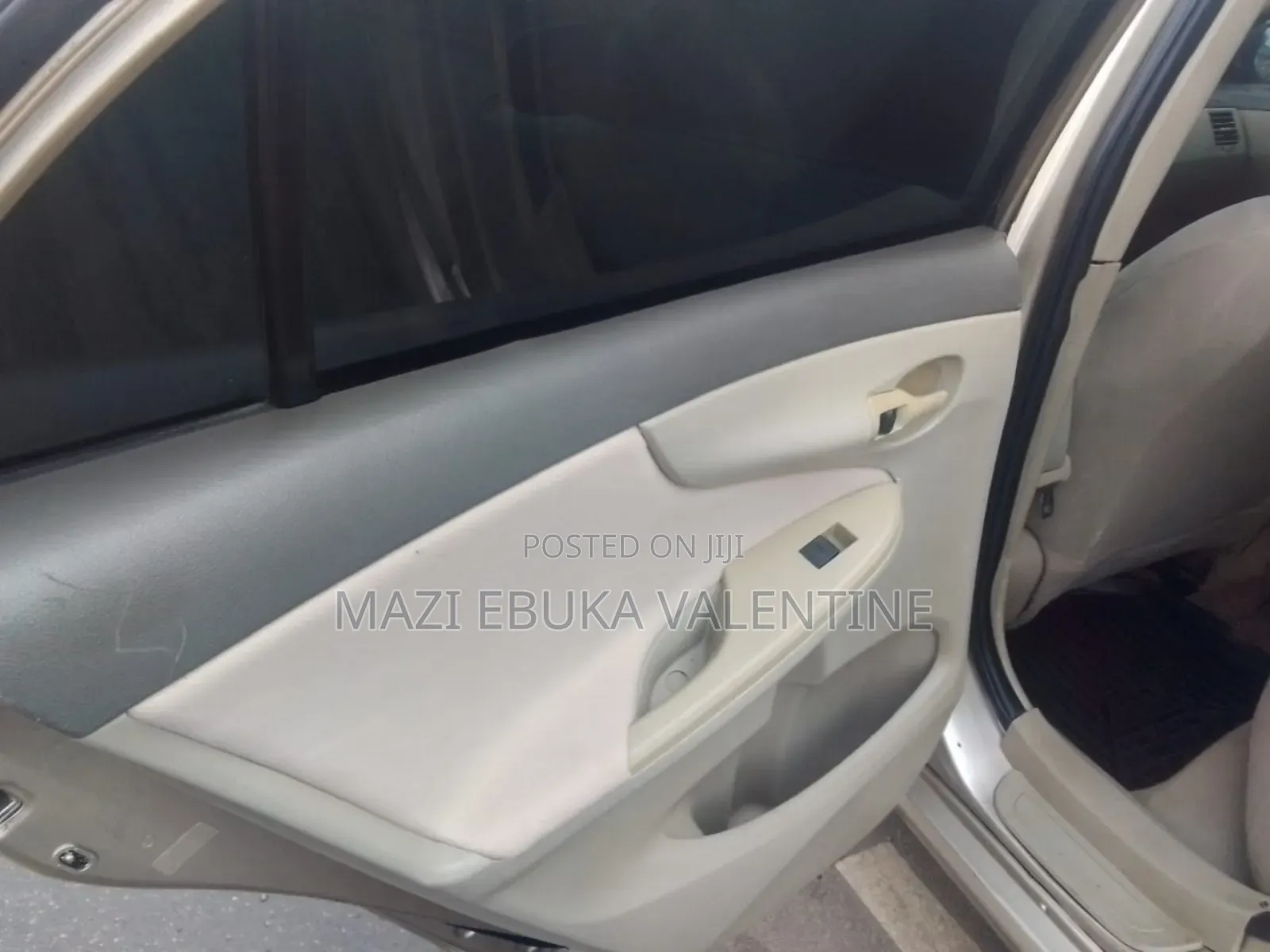 Toyota Corolla 2009 Gold