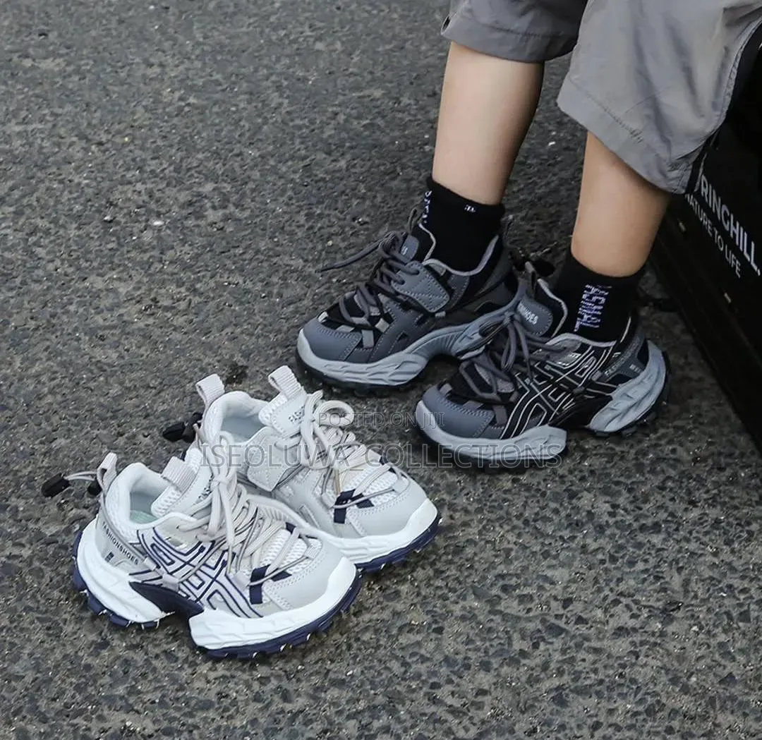 Durable Kids Thick-Sole Adventure Sneakers 32_37