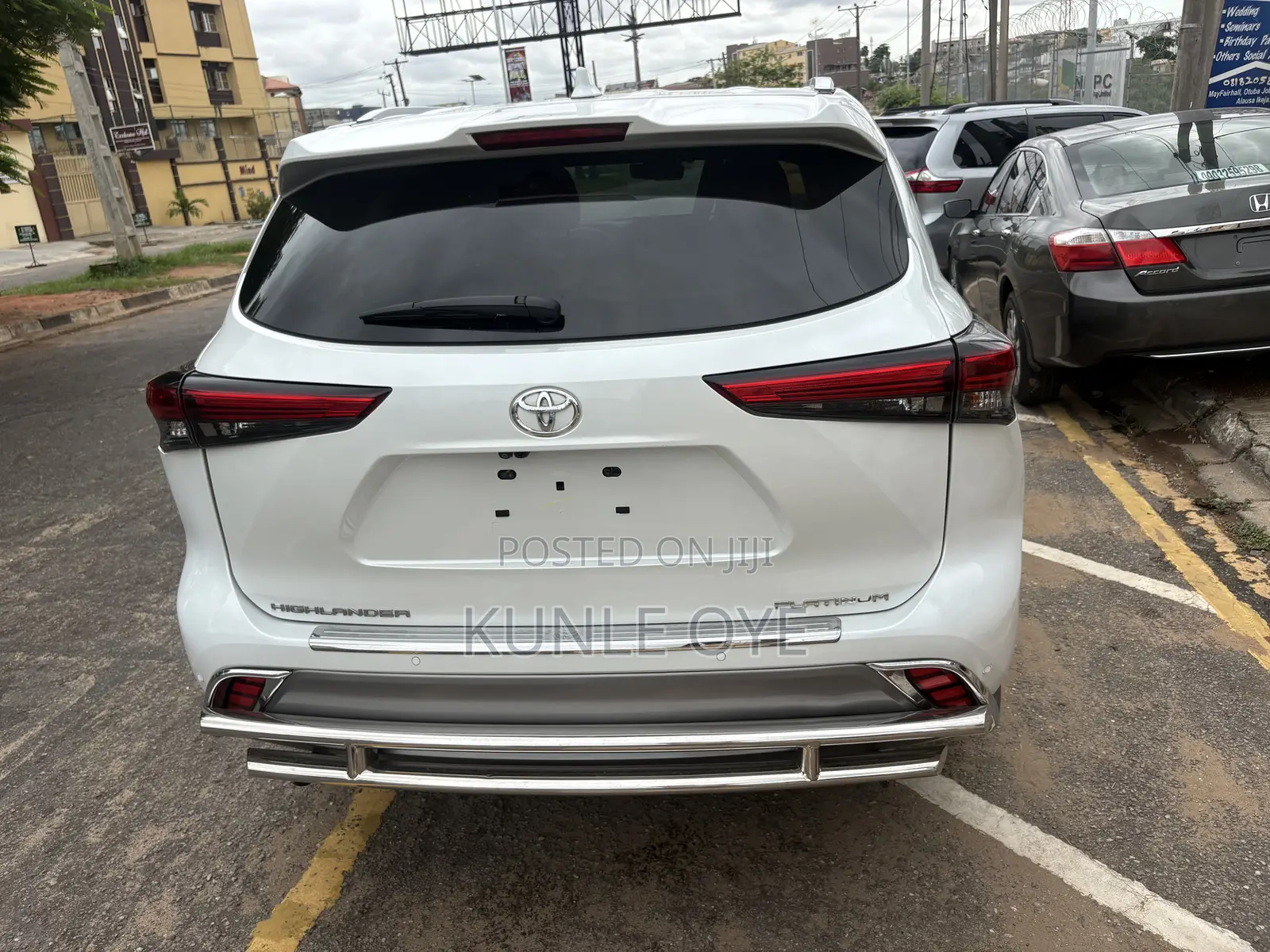 Toyota Highlander Limited AWD 2023 White