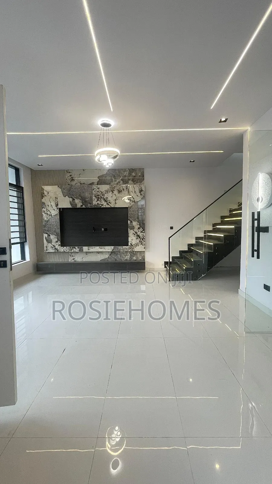 4bdrm Duplex in View Estate, Ikota for sale