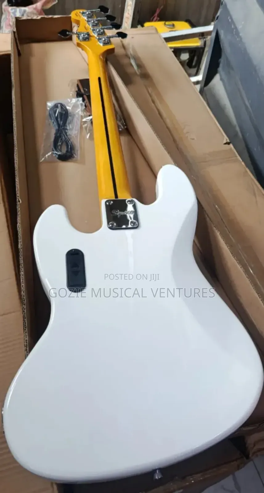 Ative Fender Squier Jazz Bass Guitar 5-Strings Blue Colour
