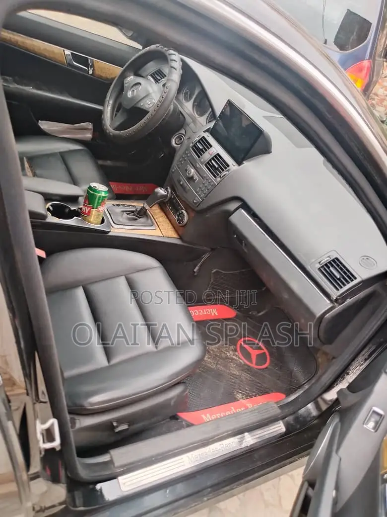 Mercedes-Benz C350 2010 Black