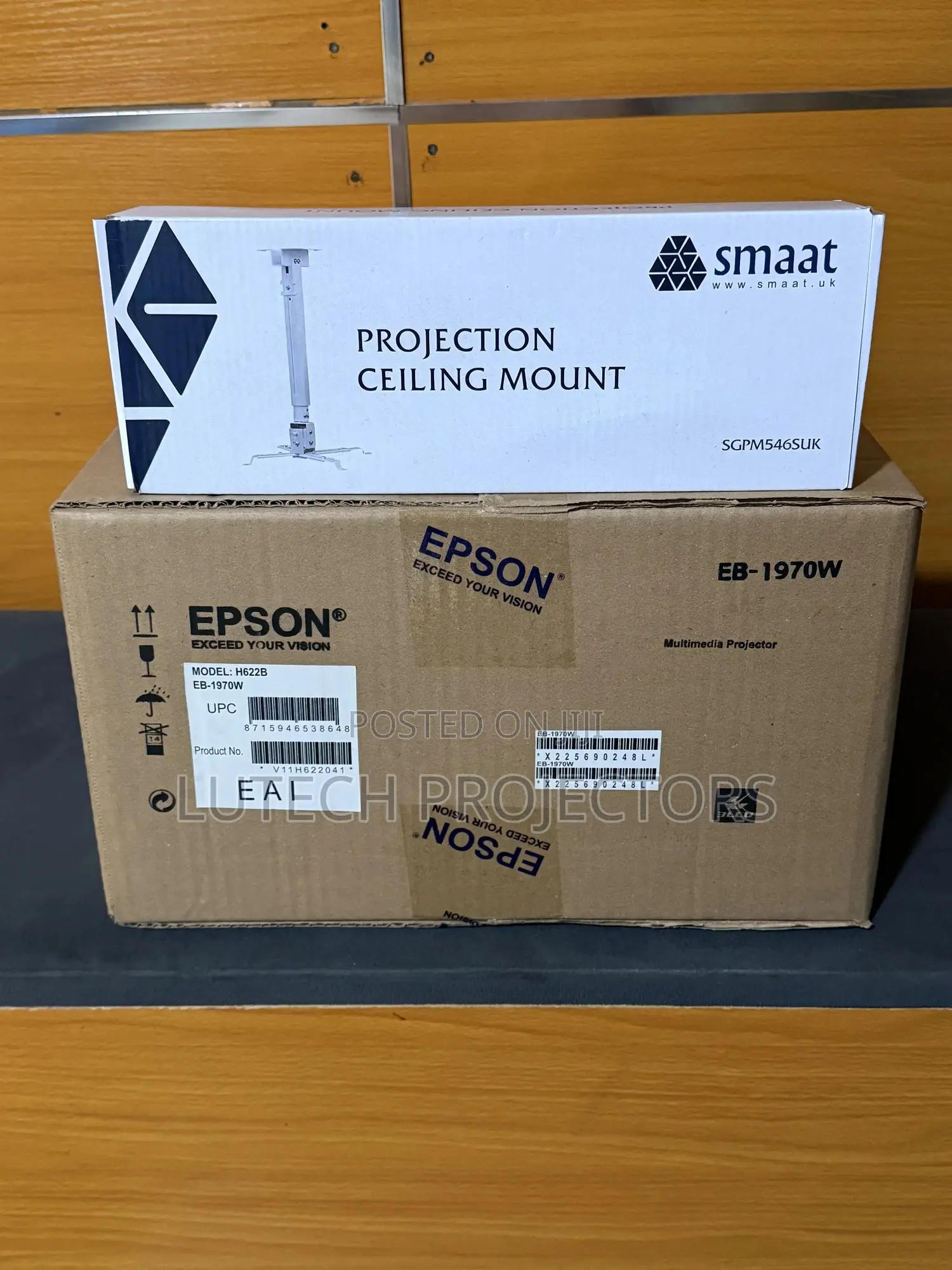 Wireless Epson Projector For Presentation, Meeting Room,And Office Use