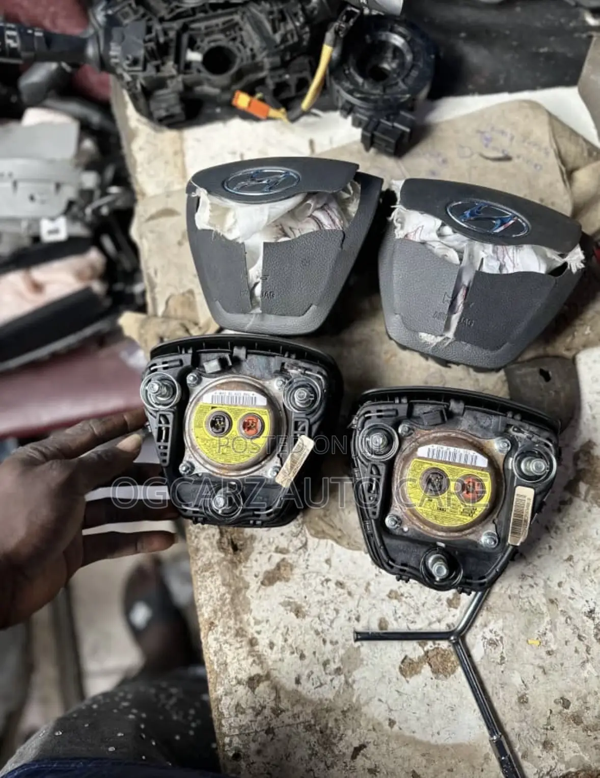 Air Bag Hyundai Sonata ,Santafe ,Elantra 2015 / 2018 / 2020 Available