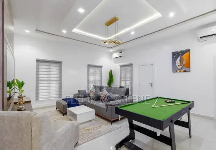 Luxurious 3 Bedroom Airbnb
