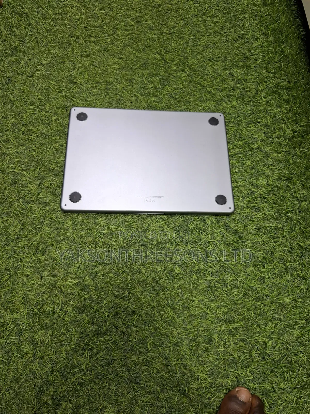 Laptop Apple MacBook Air 2022 M2 16GB Apple M2 SSD 512GB