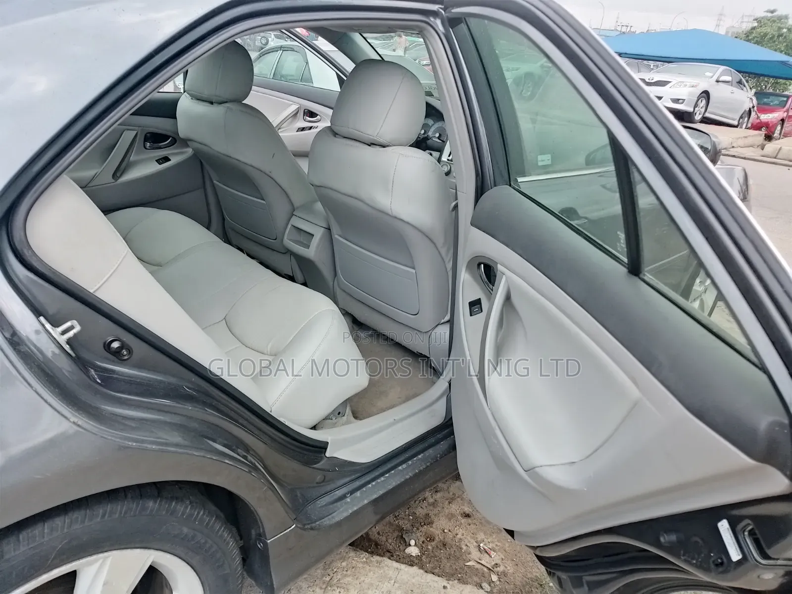 Toyota Camry Se Edition Keyless 2010/ 2011