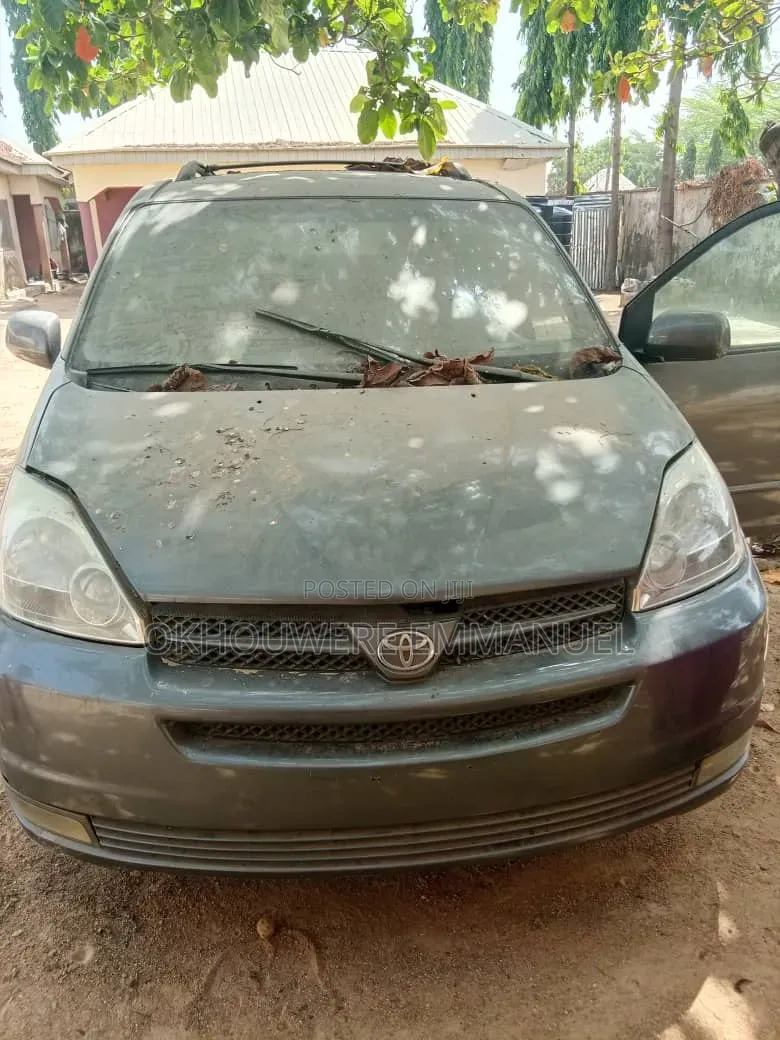 Toyota Sienna CE 2005 Green