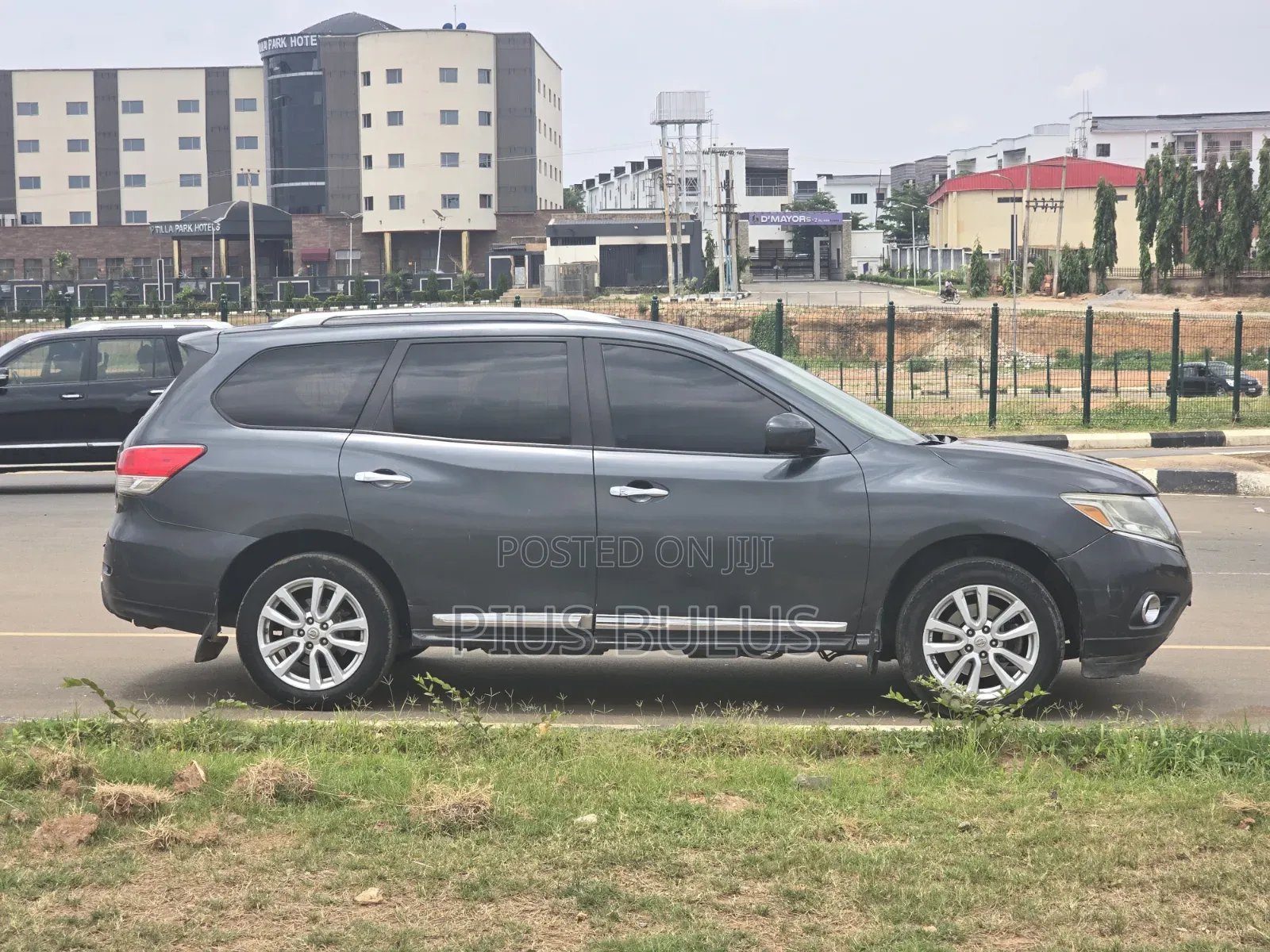 Nissan Pathfinder 2014 Gray