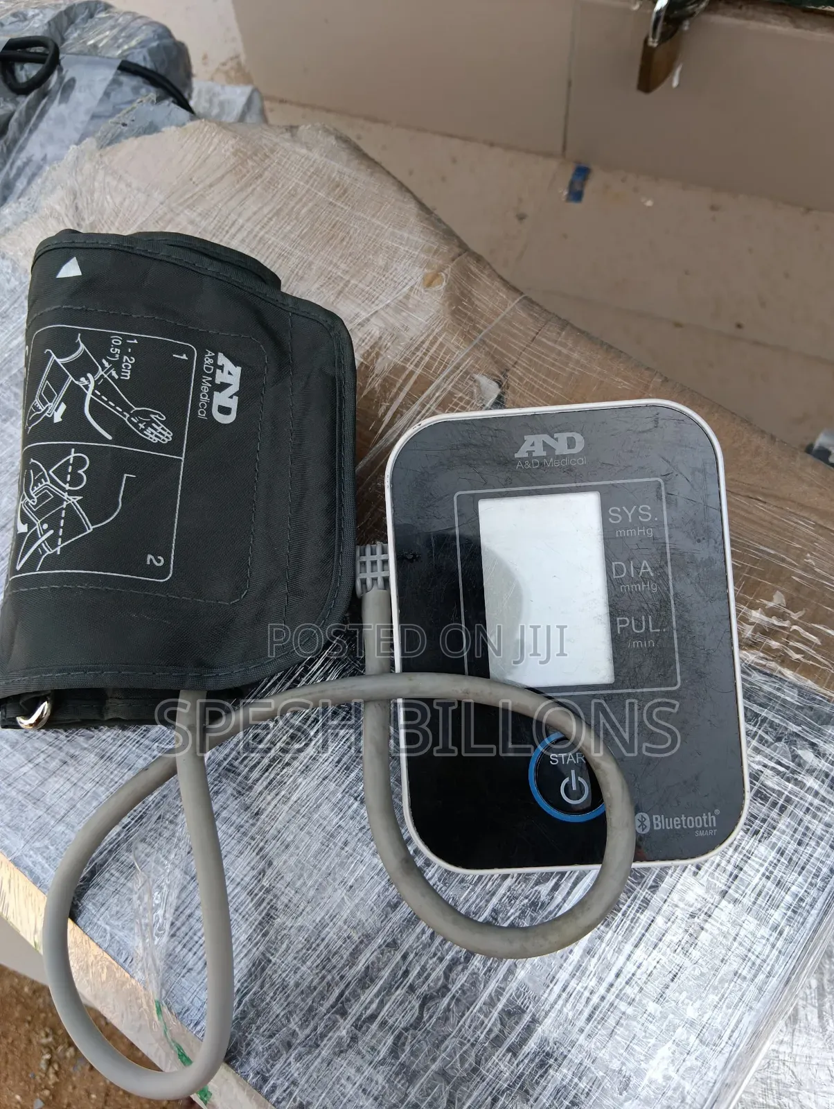 Medical Bluetooth Bp Monitor
Accurate 
Tracks Blood Pressure Pulse
