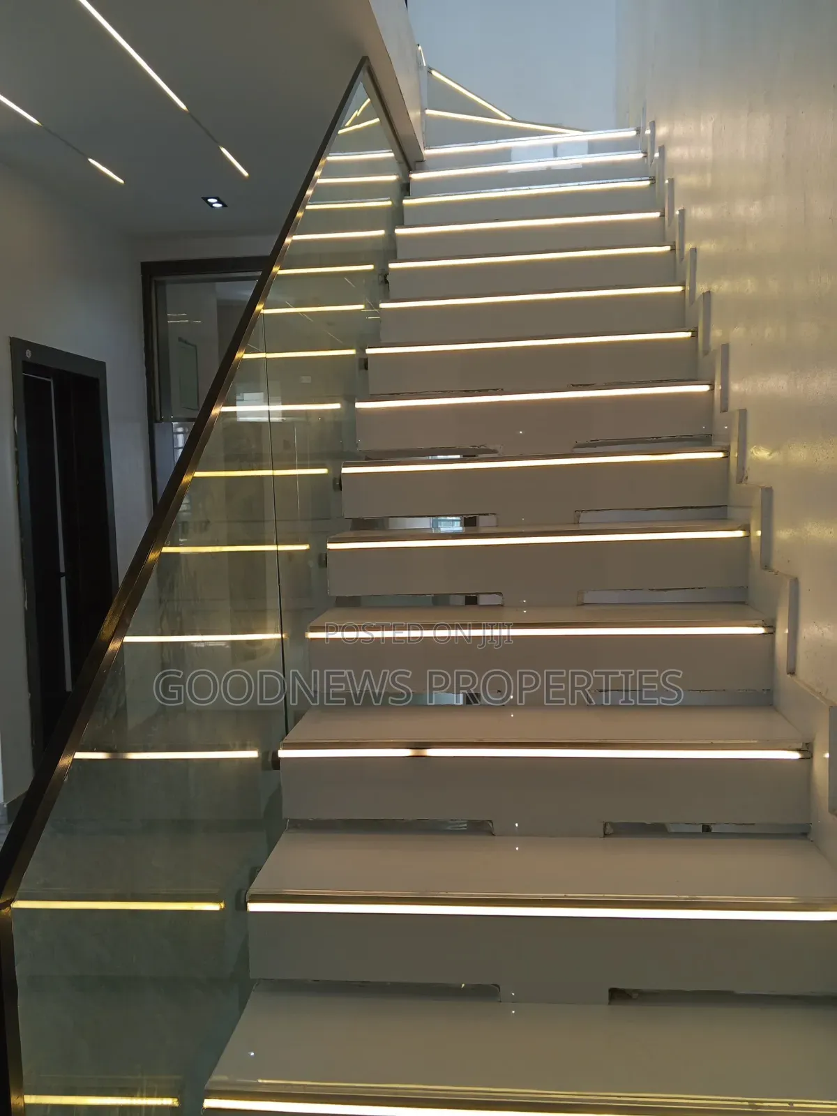 4bdrm Duplex in Ikota Lekki for sale