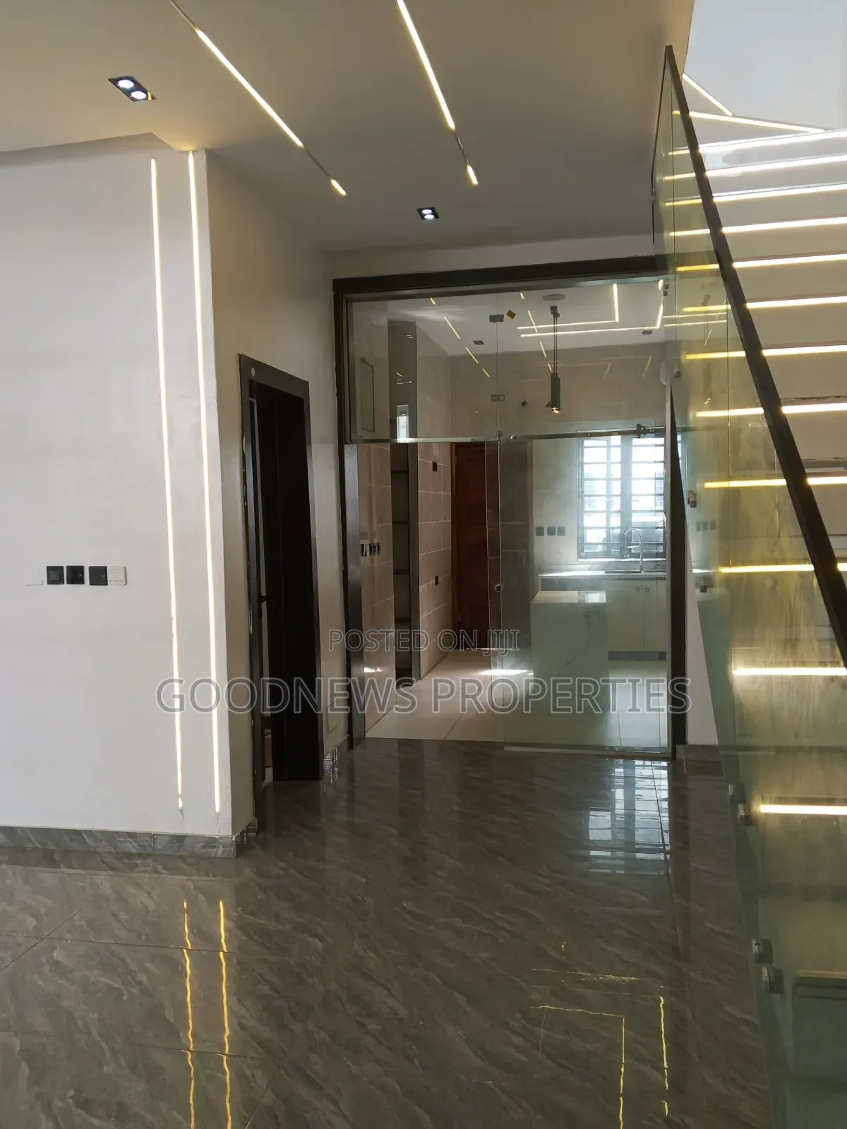 4bdrm Duplex in Ikota Lekki for sale