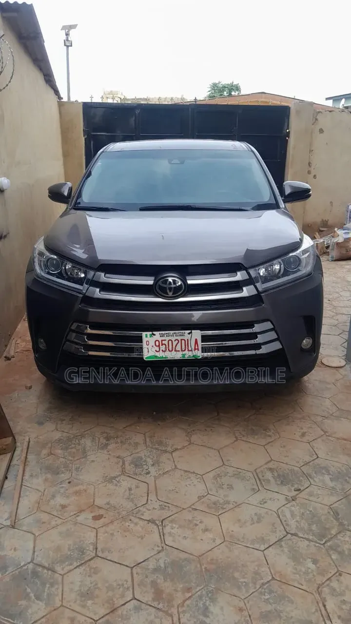 Toyota Highlander 2019 Gray