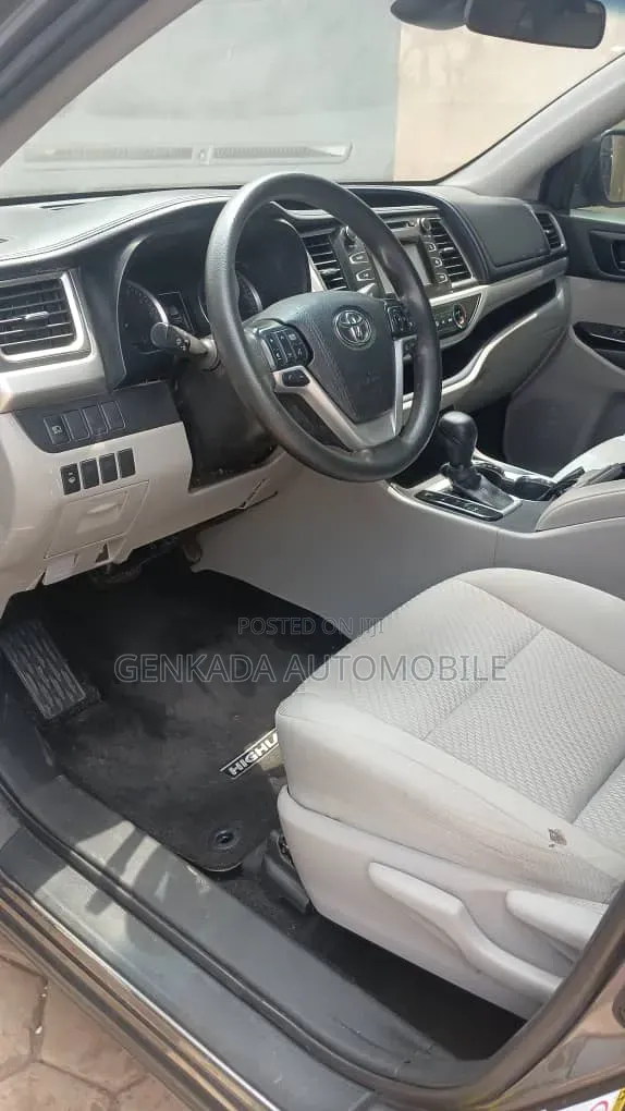 Toyota Highlander 2019 Gray
