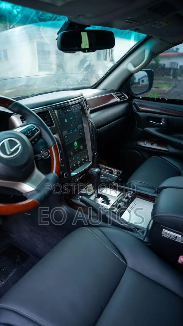 Lexus LX 570 (5 seats) AWD 2021 Black