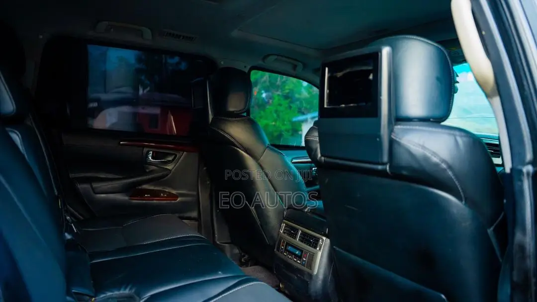 Lexus LX 570 (5 seats) AWD 2021 Black
