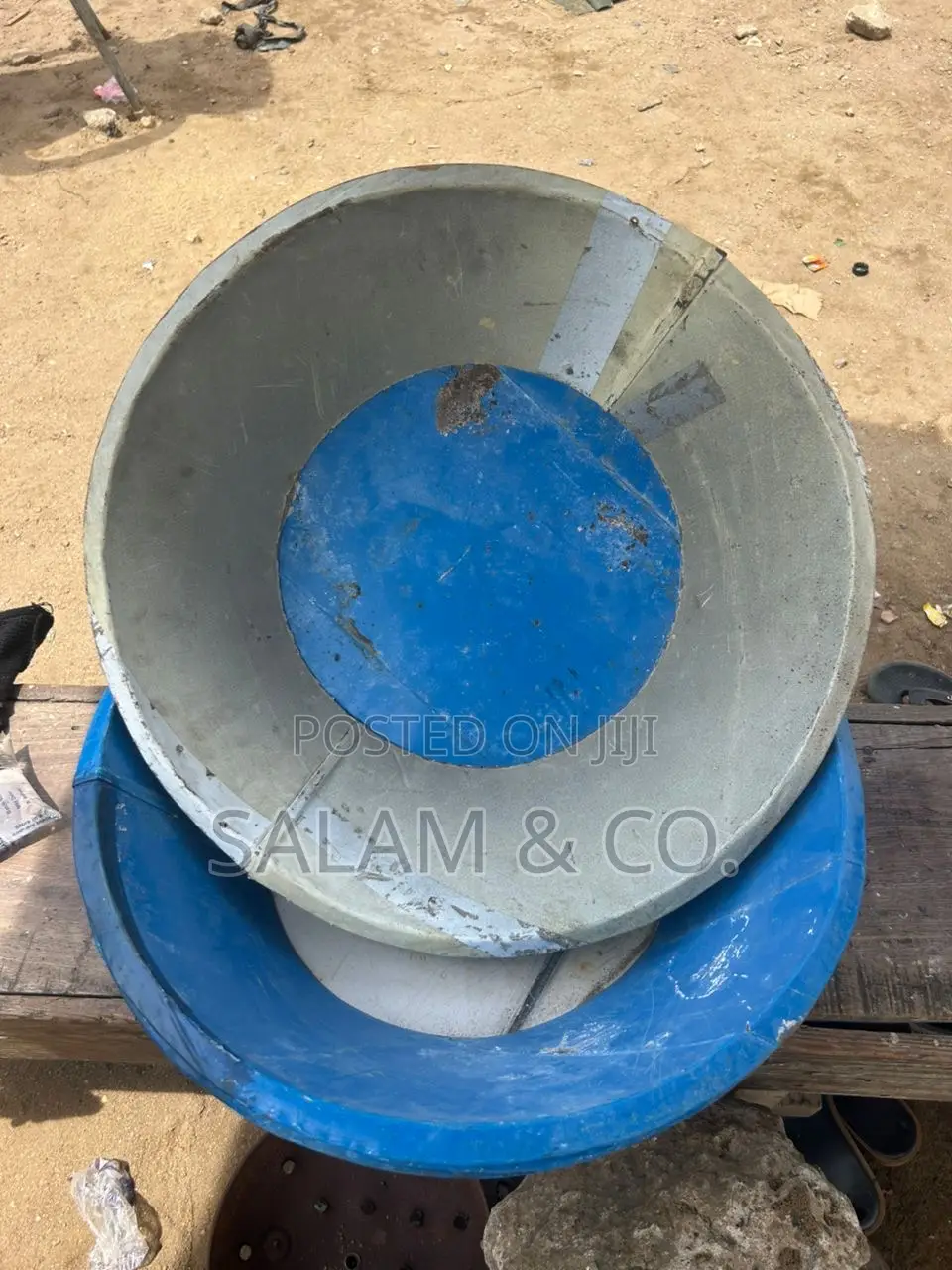 Heavy Duty Local Head Pan – Strong Multipurpose Construction Carry Pan