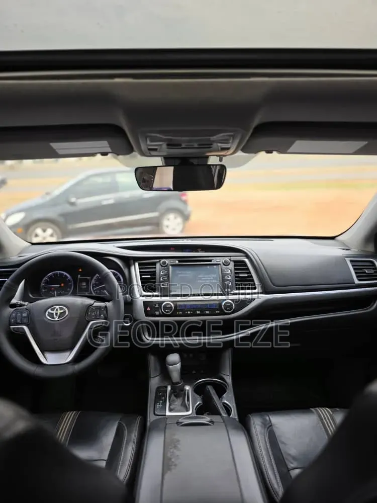 Toyota Highlander 2017 Red