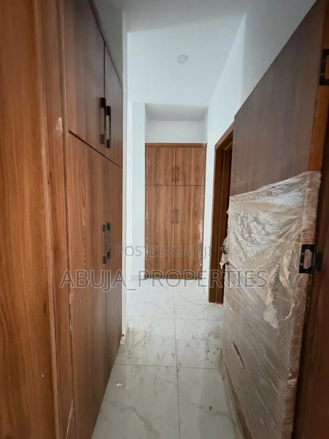 3bdrm Duplex in Apo District for rent
